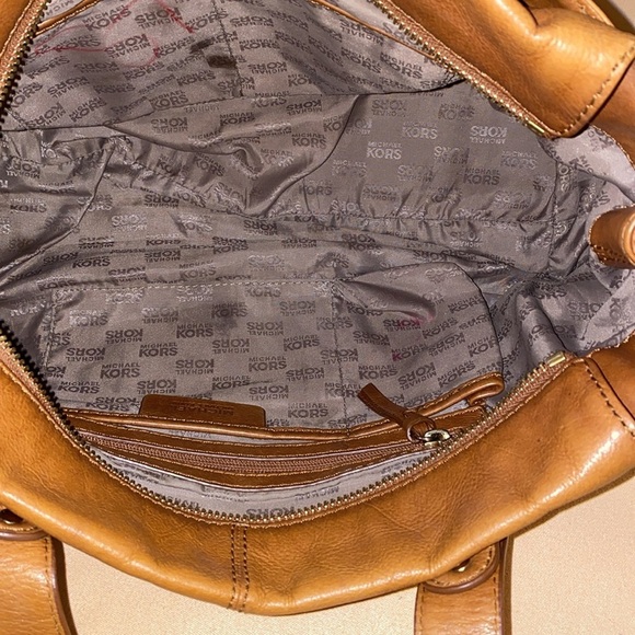 Michael By Michael Kors Vintage Tan Leather Satchel/Shoulder EUC - Picture 8 of 16